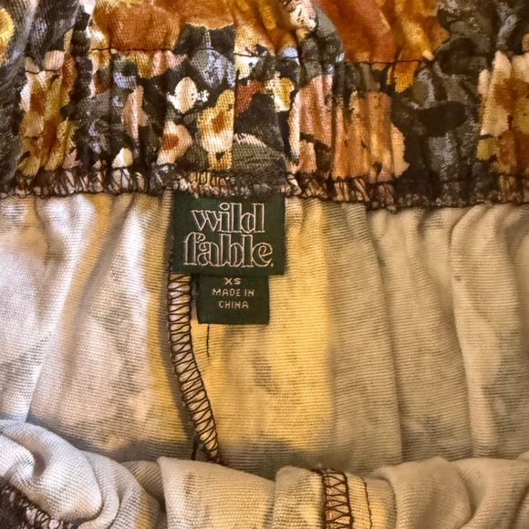 Wild Fable Paperbag Tie Waist Floral Shorts - Picture 3 of 5